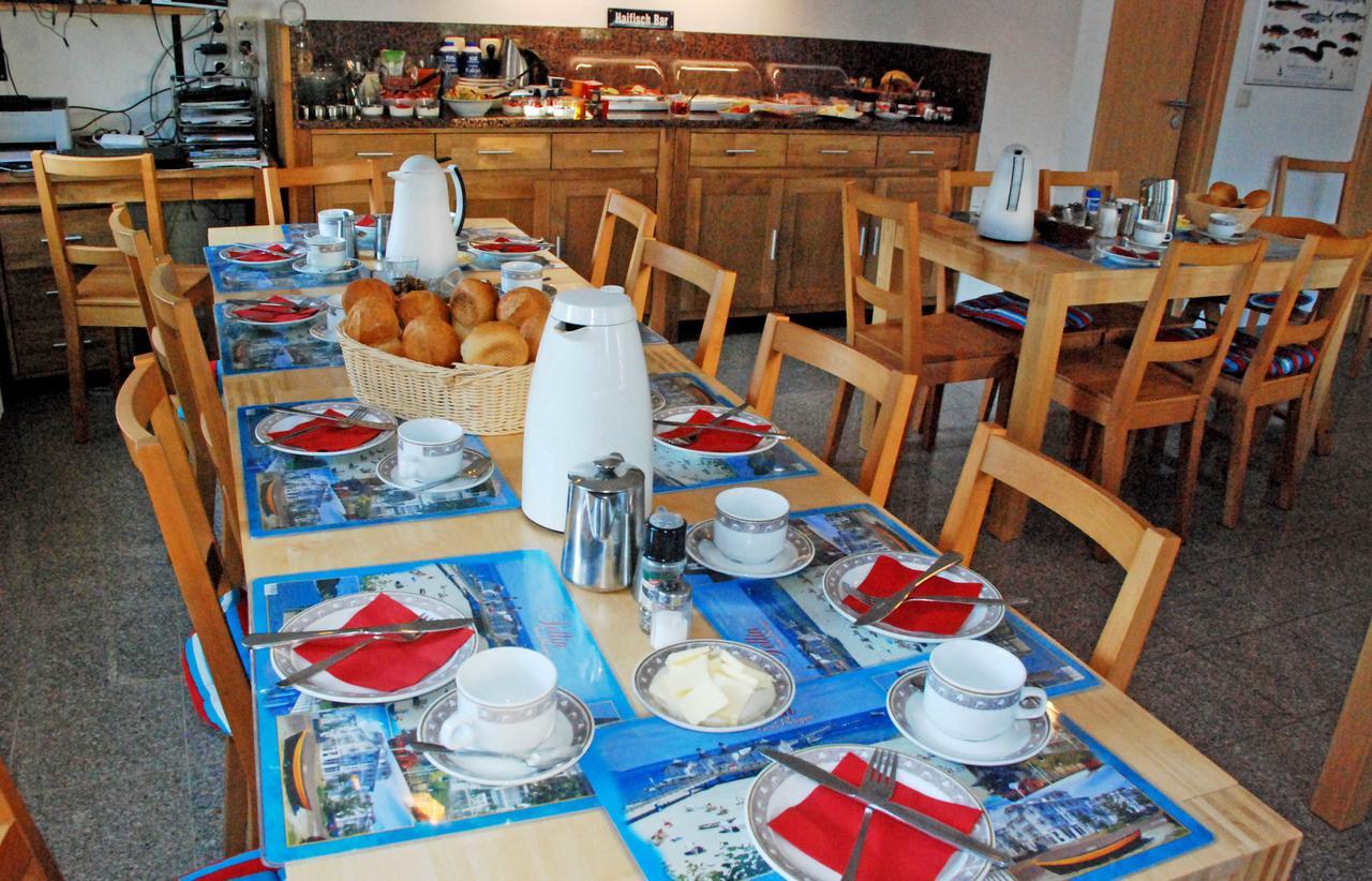 Pension Im Ostseebad Sellin Exteriör bild